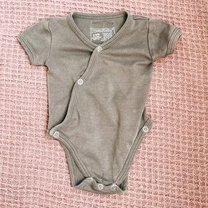 L’ovedbaby Organic Onesie